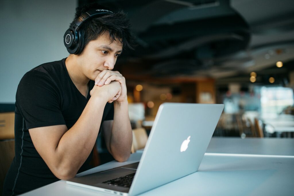 Pourquoi écrire un blog : 10 raisons qui poussent à l’écriture en ligne